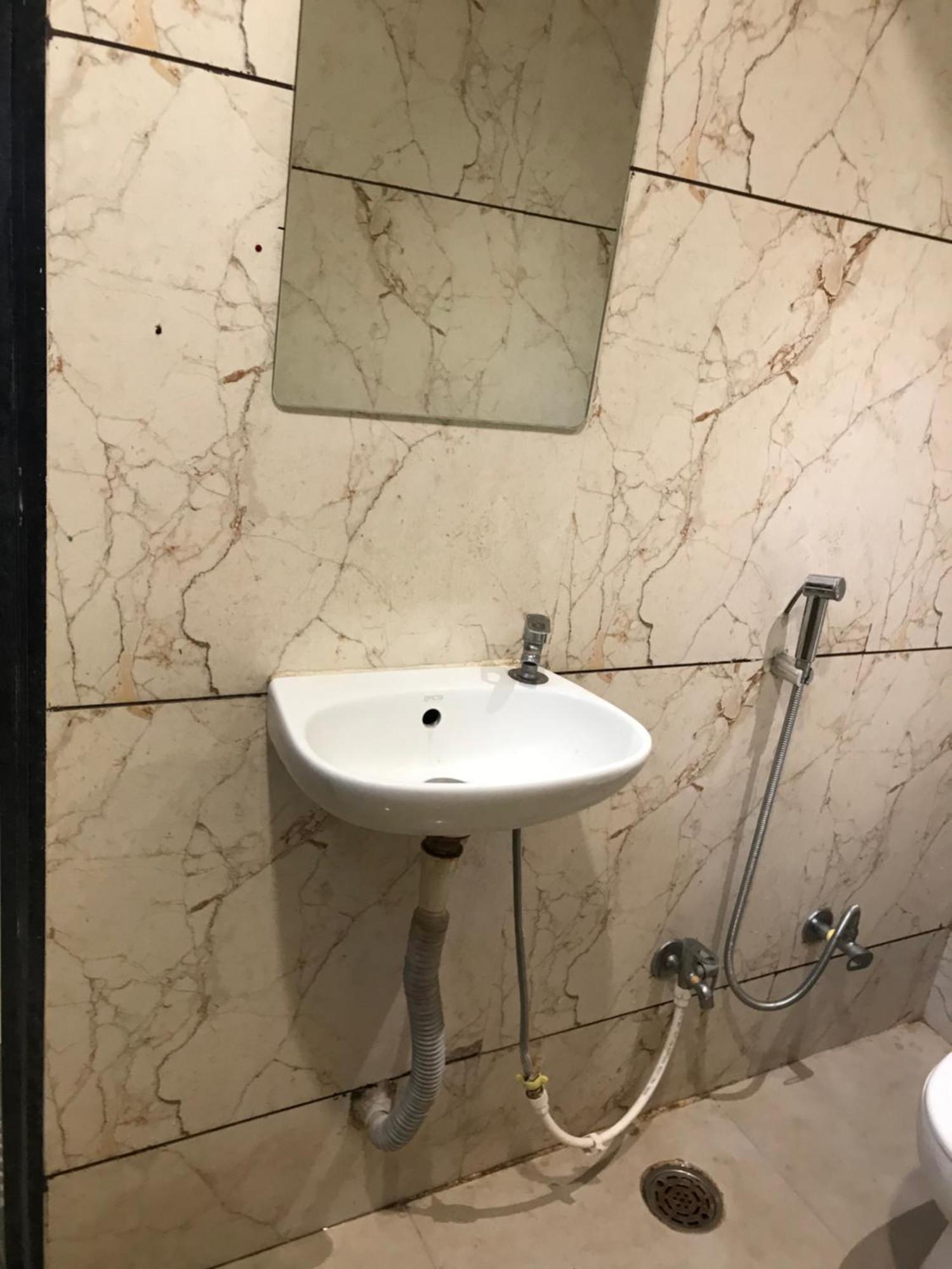 Hotel Divine Индаур Экстерьер фото